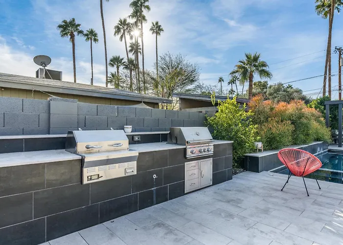 Stylish Oasis In Arcadia: Private Pool Prime Location Holiday home Phoenix