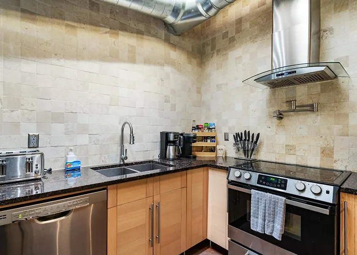Stylish Oasis In Arcadia: Private Pool Prime Location Holiday home *