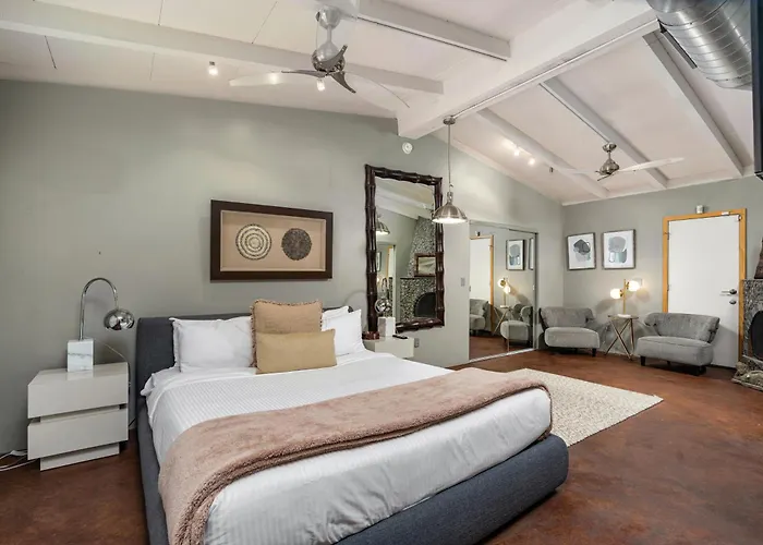 Stylish Oasis In Arcadia: Private Pool Prime Location Holiday home