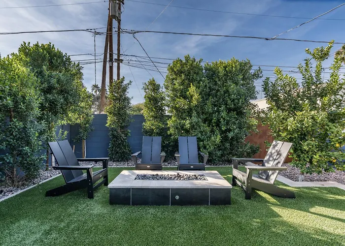 Stylish Oasis In Arcadia: Private Pool Prime Location *