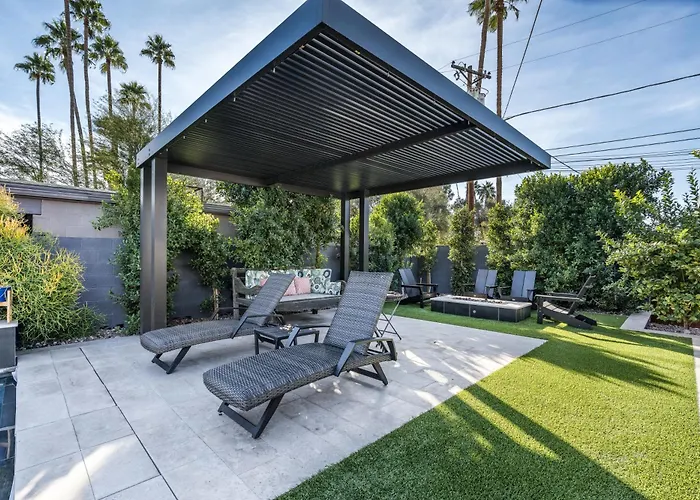 Stylish Oasis In Arcadia: Private Pool Prime Location *