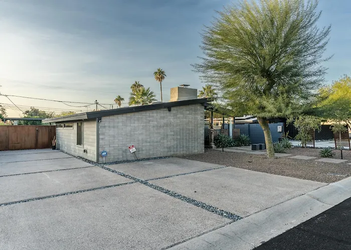 Stylish Oasis In Arcadia: Private Pool Prime Location Holiday home